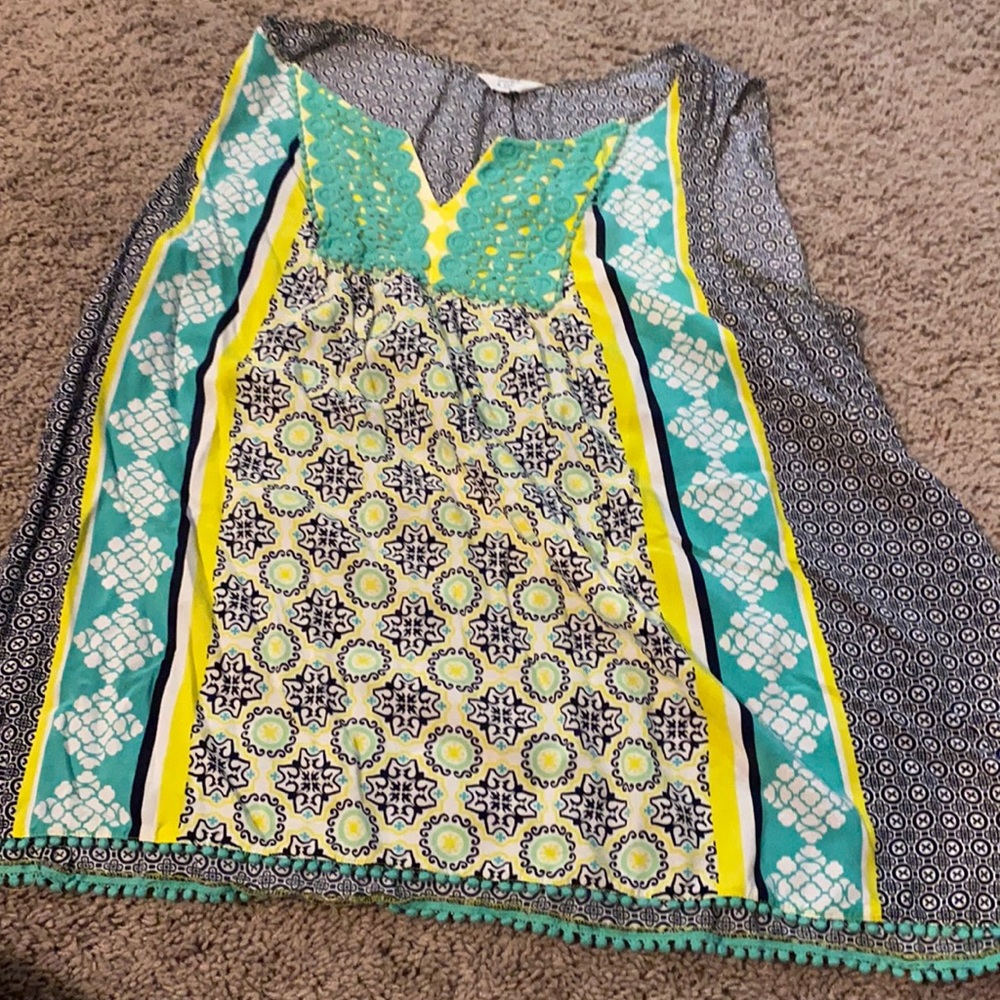 Multi color tank
